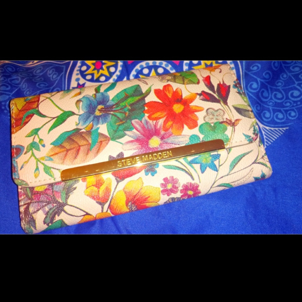 Steve Madden Wallet